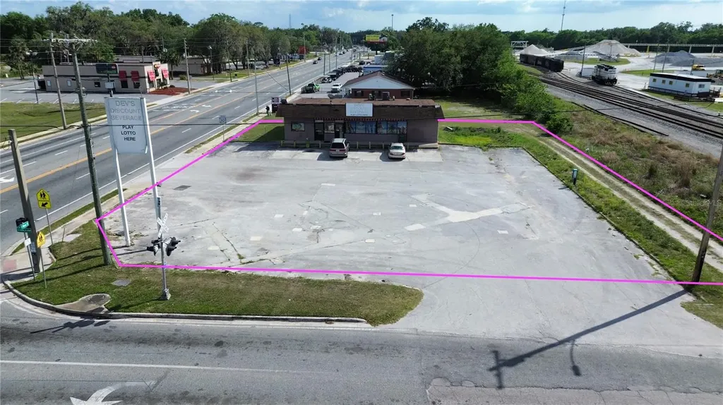 405 S Main Street Wildwood FL 34785