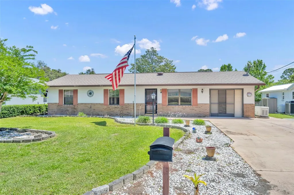 221 Grande Vista Street Debary FL 32713