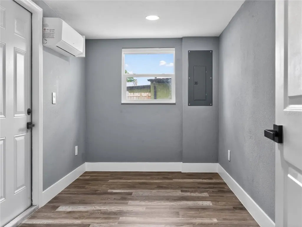 2710 W Cypress Street Tampa FL 33609