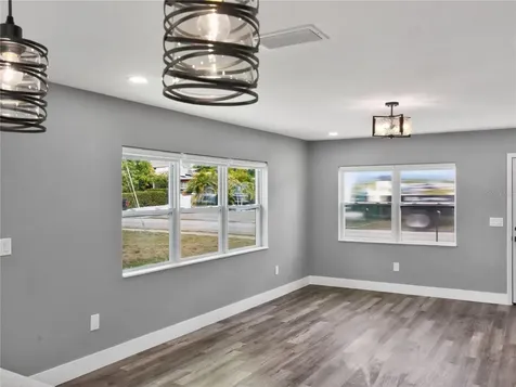 2710 W Cypress Street Tampa FL 33609