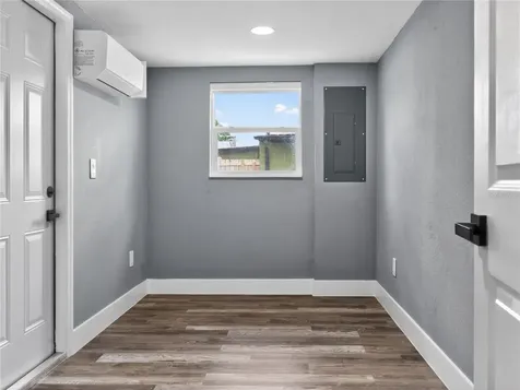 2710 W Cypress Street Tampa FL 33609