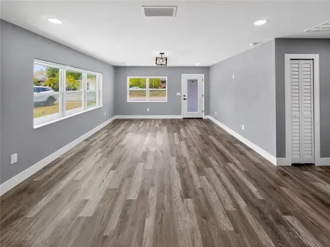 2710 W Cypress Street Tampa FL 33609