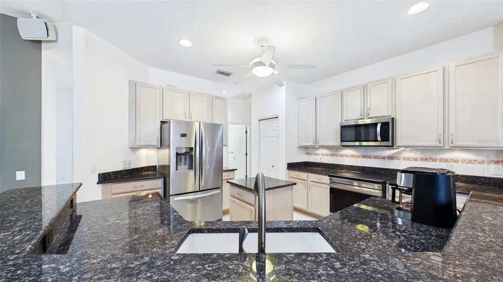 2220 Elizabeth Way Dunedin FL 34698