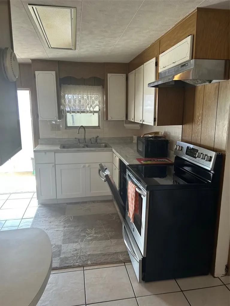 2574 Arbelia Street Clearwater FL 33763