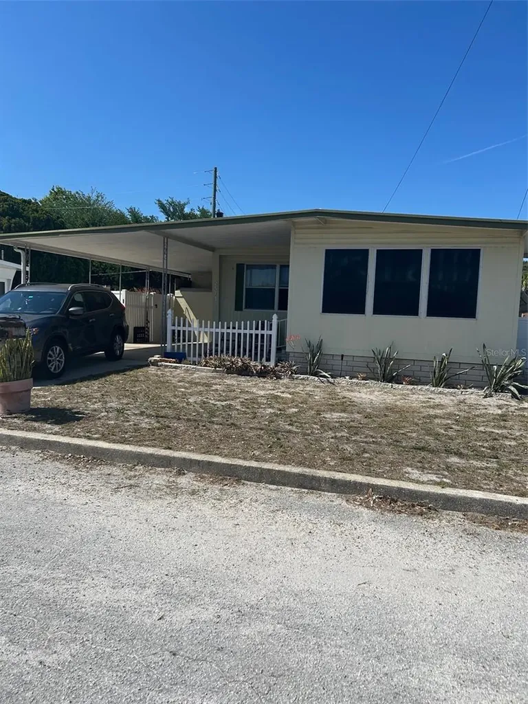 2574 Arbelia Street Clearwater FL 33763