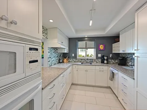 5591 Gulf Of Mexico Drive Longboat Key FL 34228