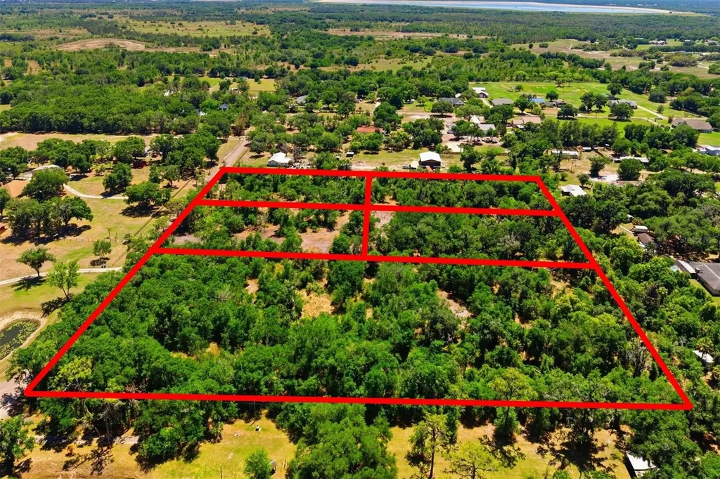 19084 Red Bird Lane Lithia FL 33547