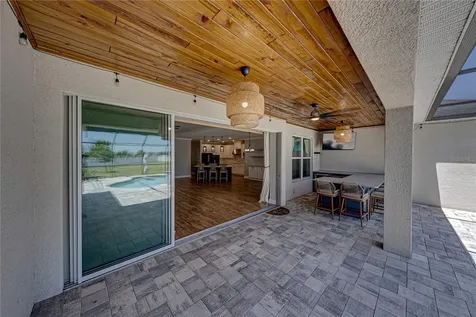 6883 Bradbury Circle Wesley Chapel FL 33545