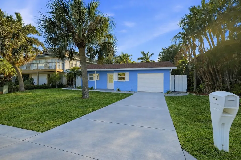 17734 1st Street E Redington Shores FL 33708