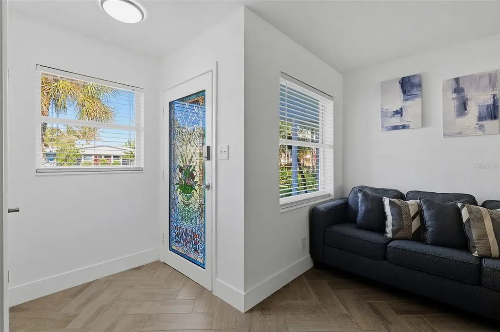 17734 1st Street E Redington Shores FL 33708