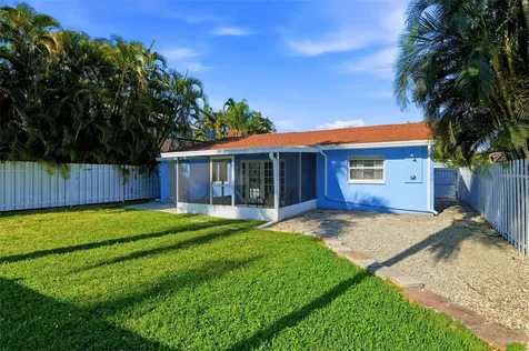 17734 1st Street E Redington Shores FL 33708