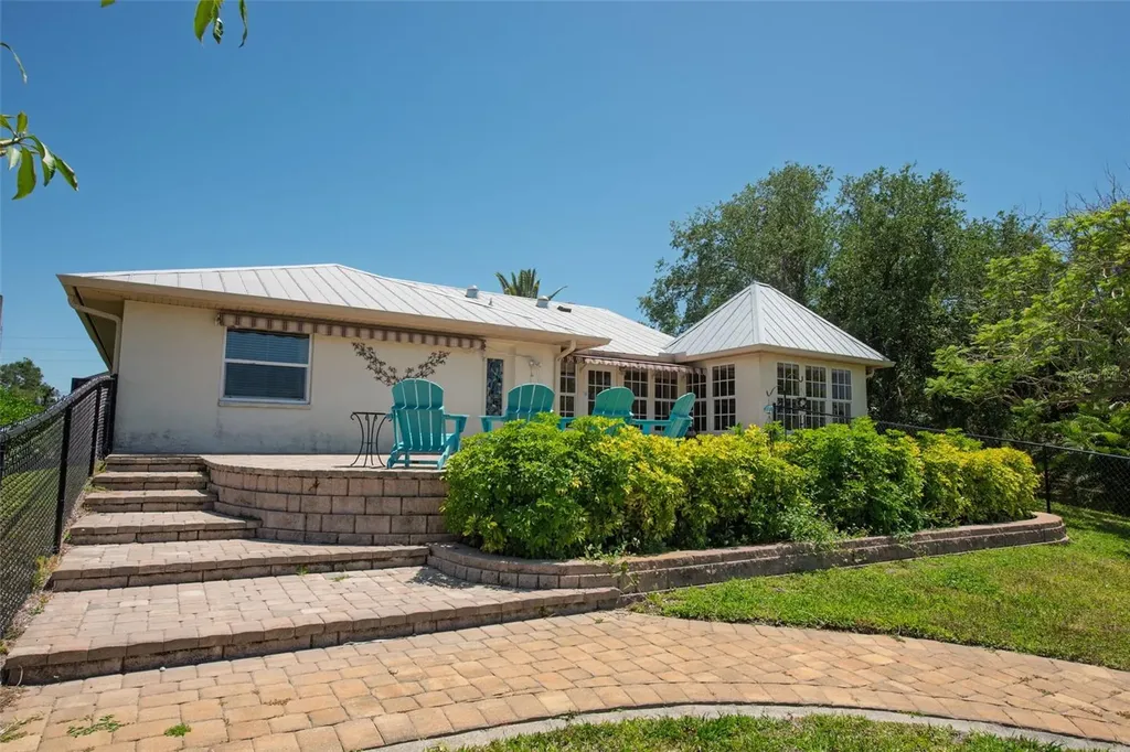 880 Lemon Bay Drive Venice FL 34293