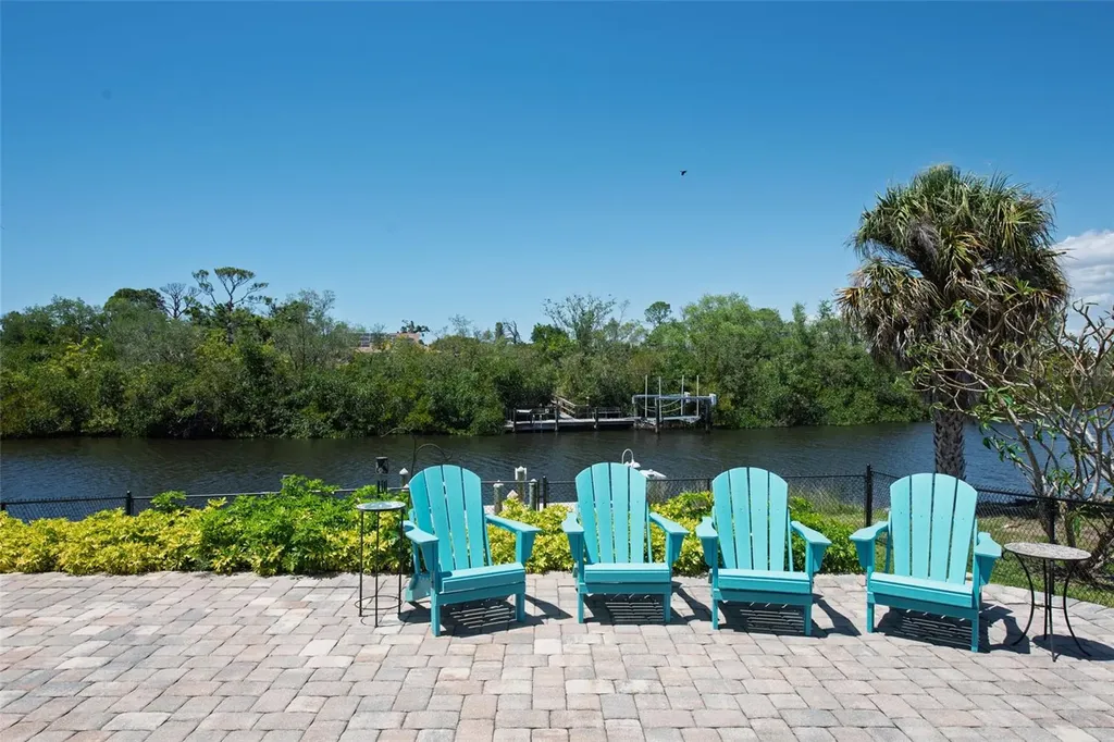 880 Lemon Bay Drive Venice FL 34293