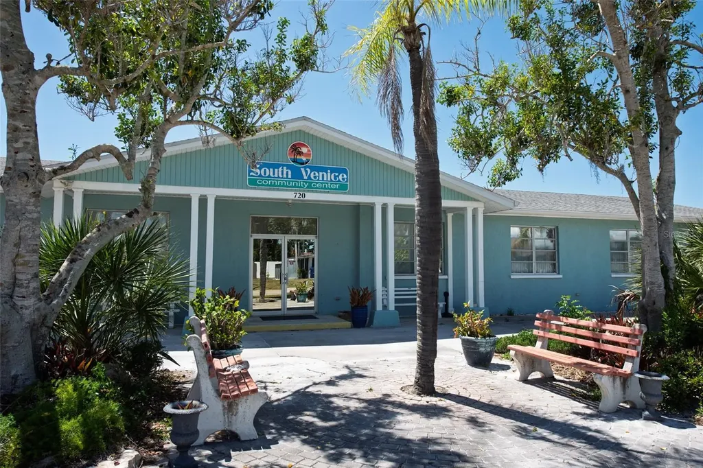 880 Lemon Bay Drive Venice FL 34293