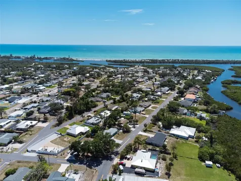 880 Lemon Bay Drive Venice FL 34293