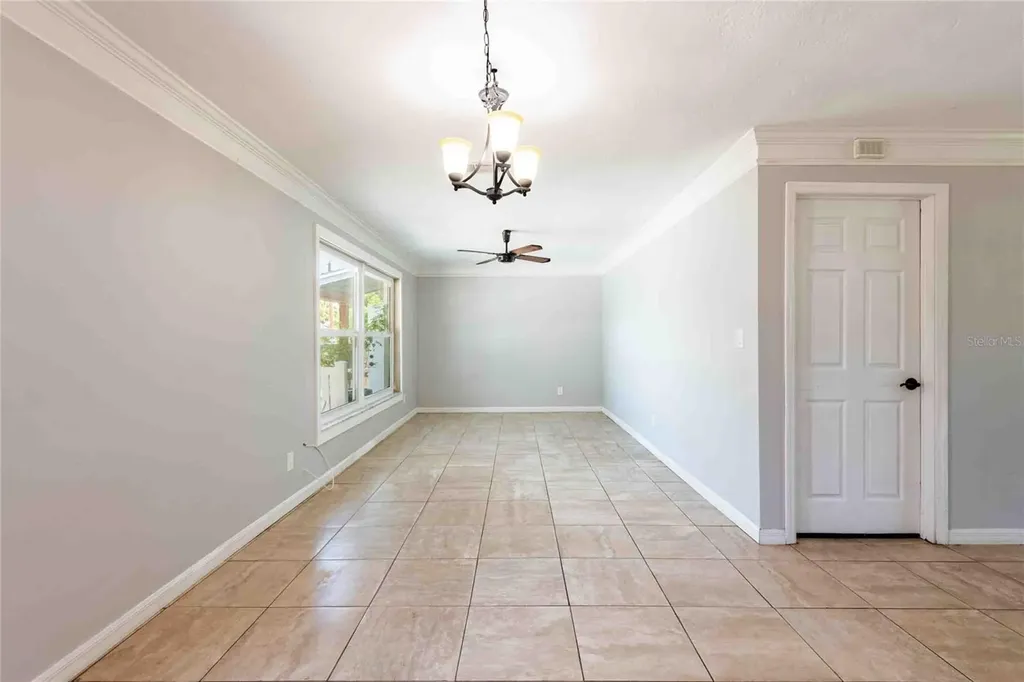 2741 37th Street S St Petersburg FL 33711