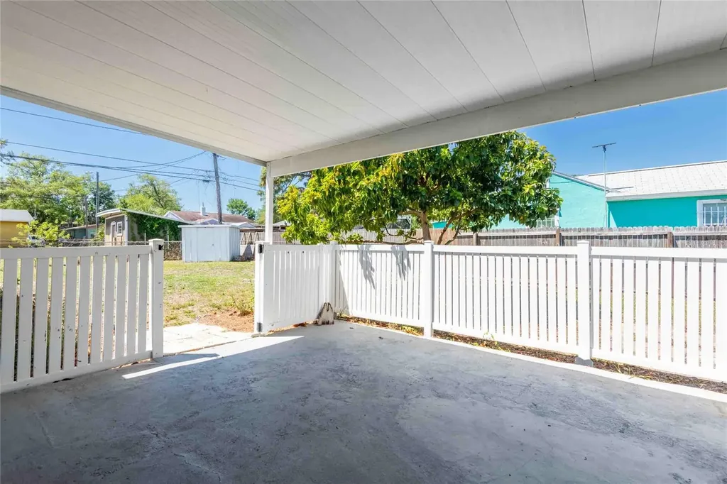 2741 37th Street S St Petersburg FL 33711