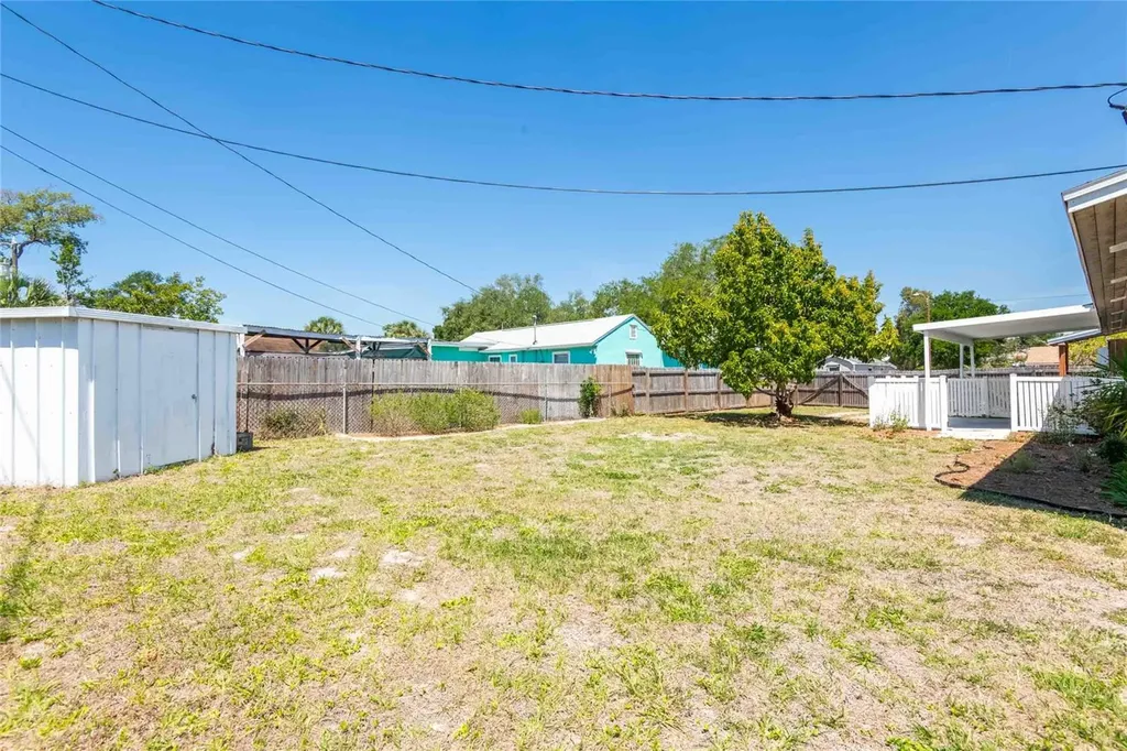 2741 37th Street S St Petersburg FL 33711