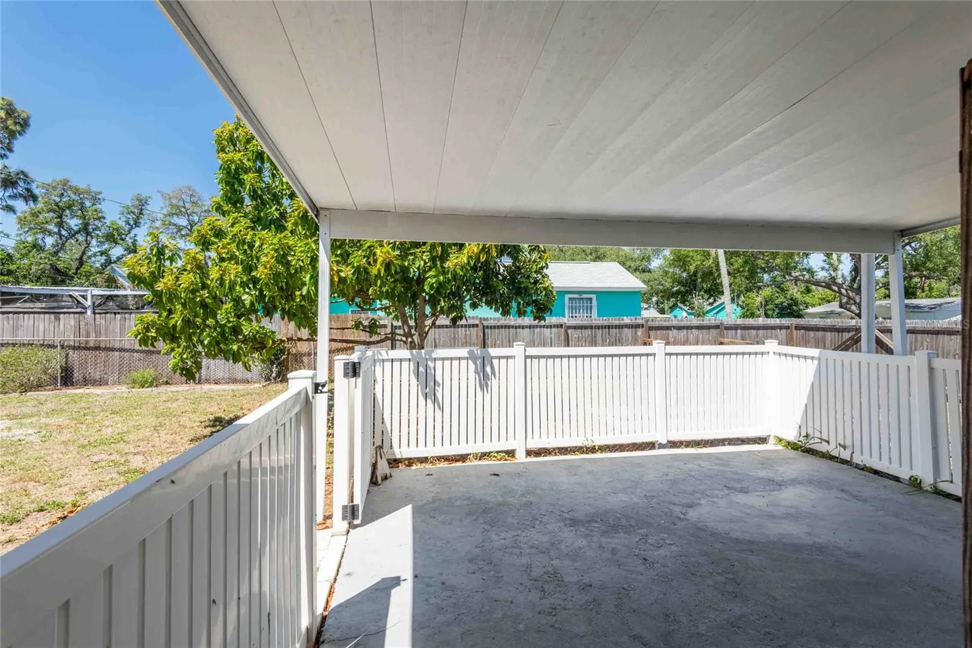 2741 37th Street S St Petersburg FL 33711