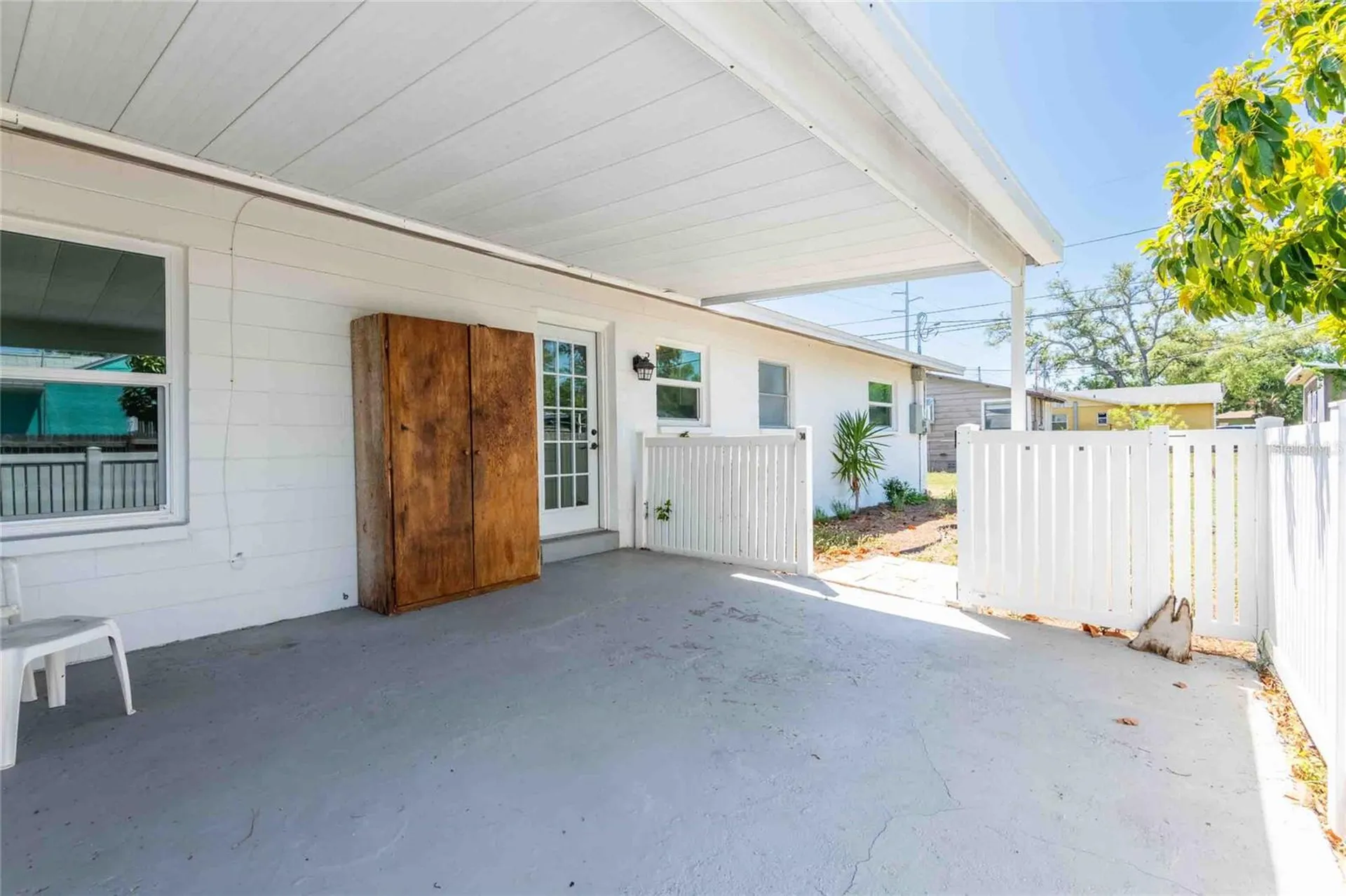 2741 37th Street S St Petersburg FL 33711