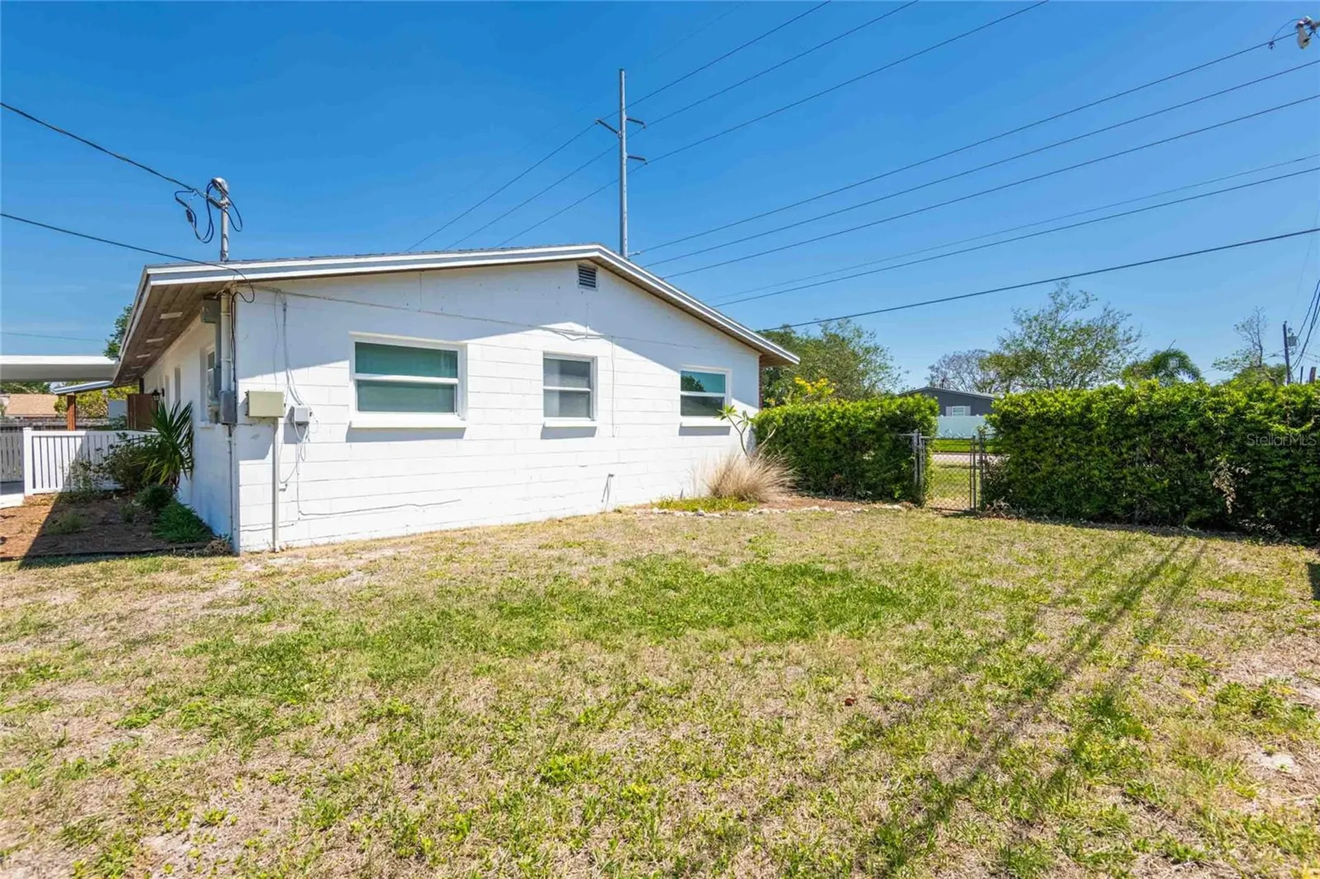 2741 37th Street S St Petersburg FL 33711