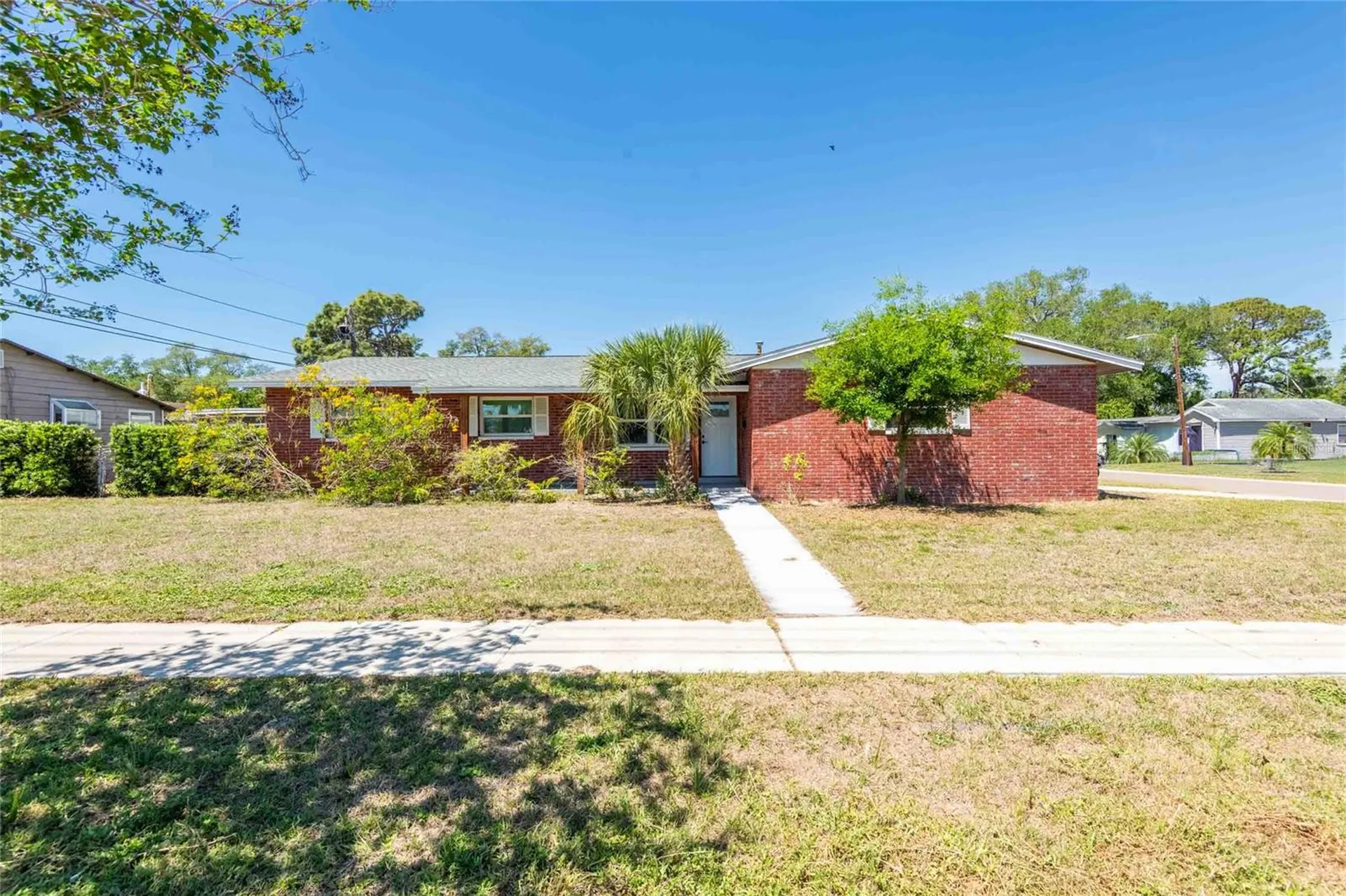 2741 37th Street S St Petersburg FL 33711