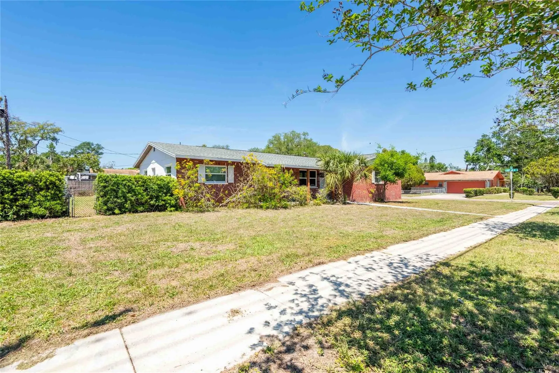 2741 37th Street S St Petersburg FL 33711