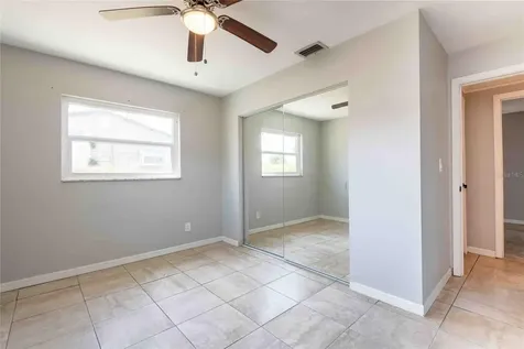 2741 37th Street S St Petersburg FL 33711
