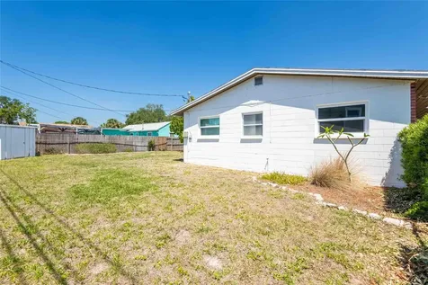 2741 37th Street S St Petersburg FL 33711