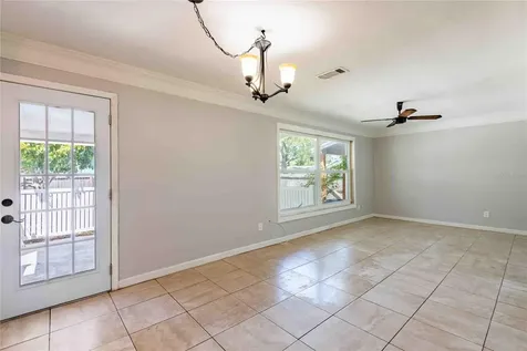 2741 37th Street S St Petersburg FL 33711