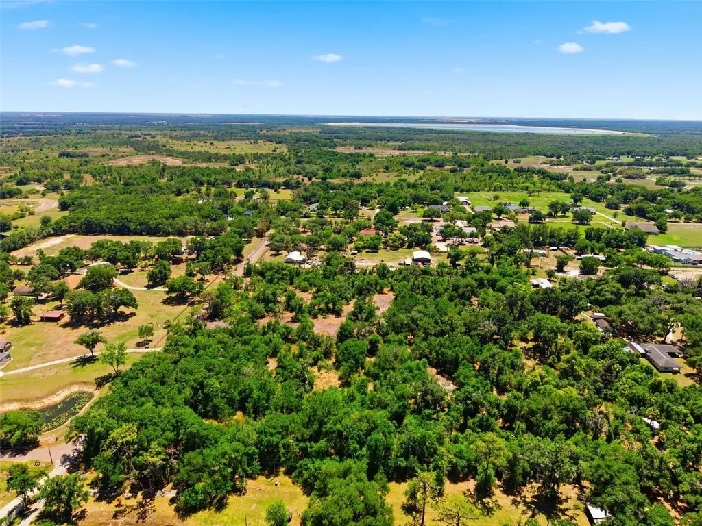 19084 Red Bird Lane Lithia FL 33547