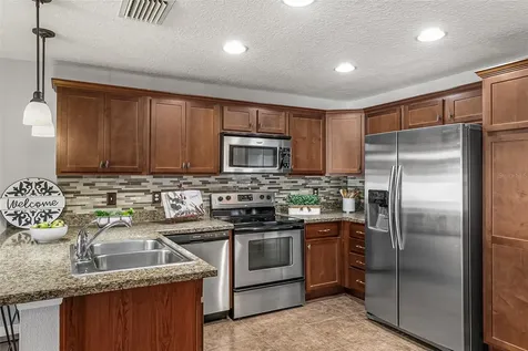 112 Hurst Court Deland FL 32724