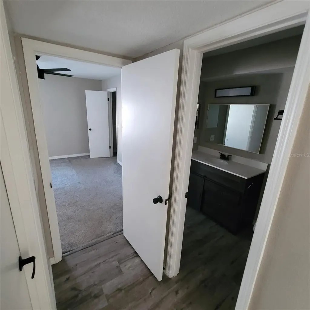 5160 Conroy Road Orlando FL 32811