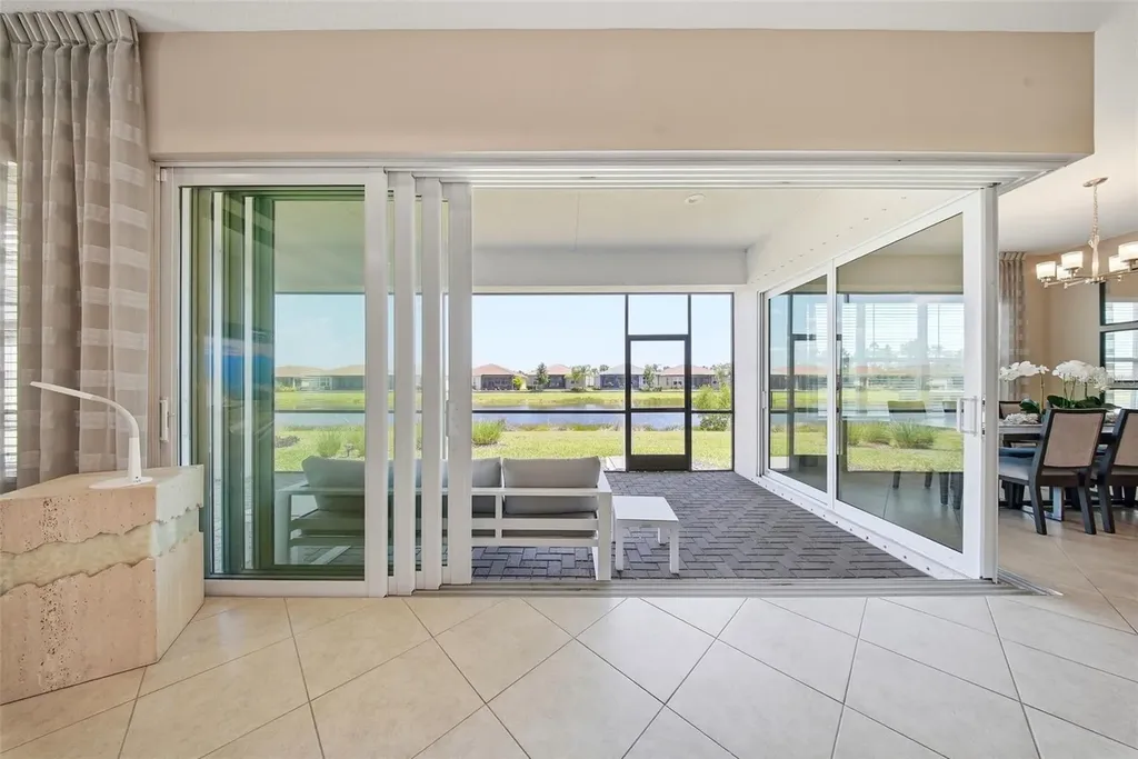 15528 Corona Del Mar Drive Wimauma FL 33598