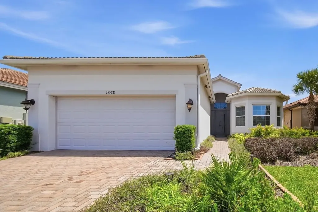 15528 Corona Del Mar Drive Wimauma FL 33598