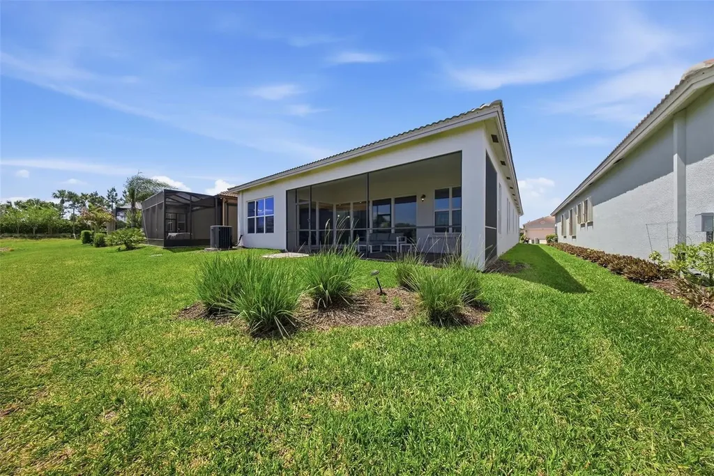 15528 Corona Del Mar Drive Wimauma FL 33598