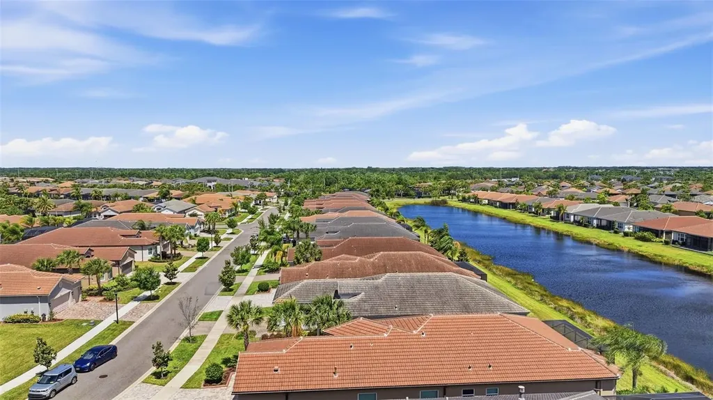 15528 Corona Del Mar Drive Wimauma FL 33598