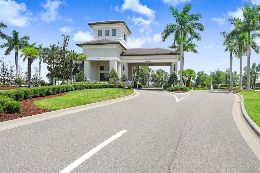 15528 Corona Del Mar Drive Wimauma FL 33598