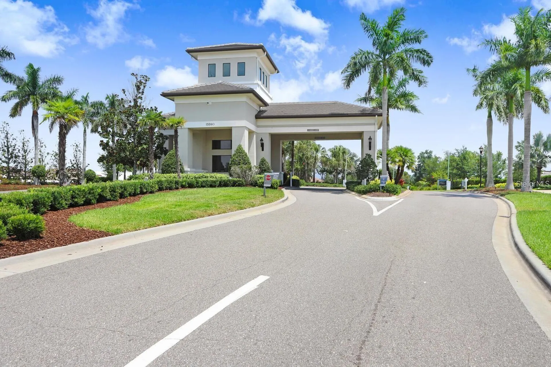 15528 Corona Del Mar Drive Wimauma FL 33598