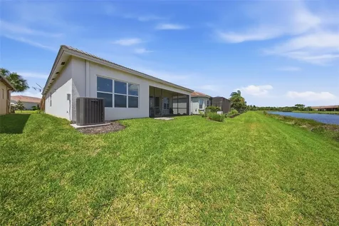 15528 Corona Del Mar Drive Wimauma FL 33598