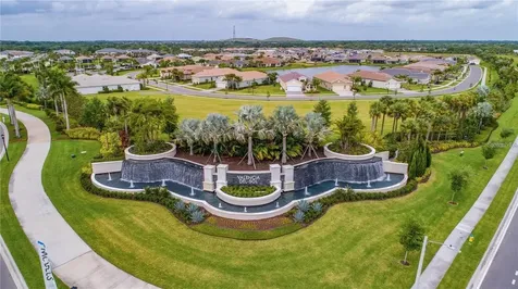 15528 Corona Del Mar Drive Wimauma FL 33598
