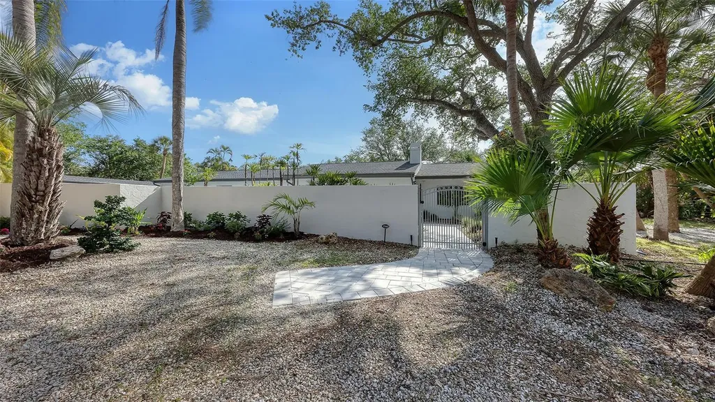 7345 Pine Needle Road Sarasota FL 34242