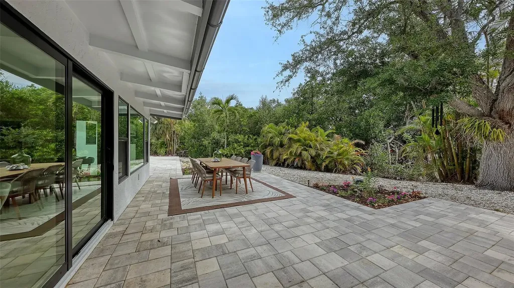 7345 Pine Needle Road Sarasota FL 34242