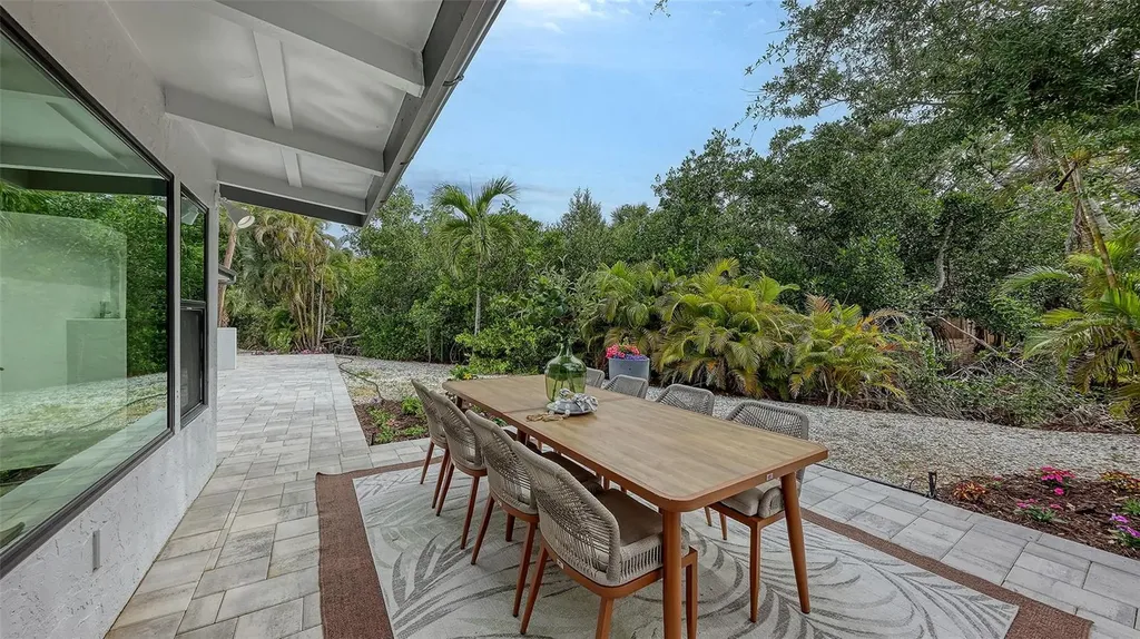 7345 Pine Needle Road Sarasota FL 34242