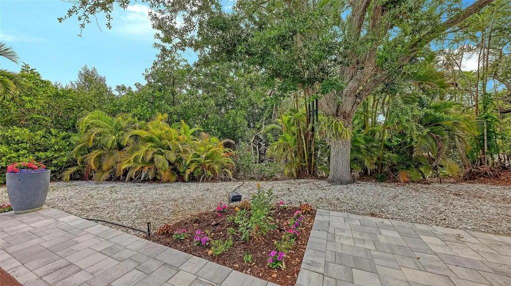 7345 Pine Needle Road Sarasota FL 34242