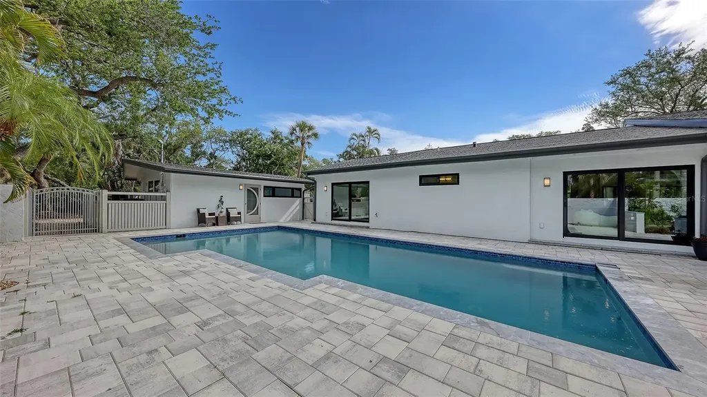 7345 Pine Needle Road Sarasota FL 34242