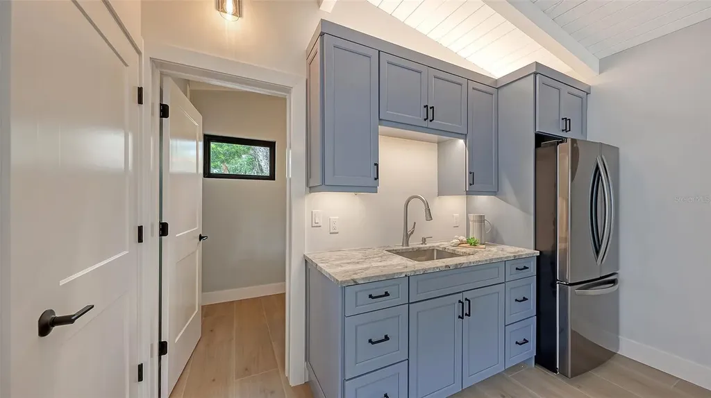 7345 Pine Needle Road Sarasota FL 34242