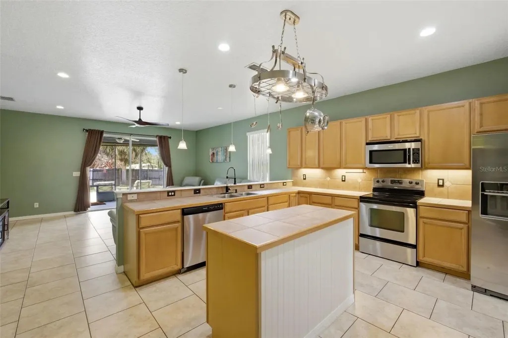 35937 Dawn Drive Leesburg FL 34788