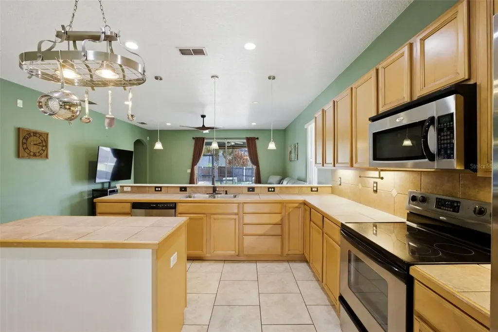 35937 Dawn Drive Leesburg FL 34788