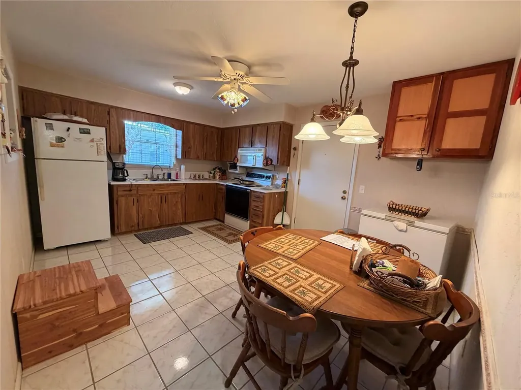 1640 Juno Trail Astor FL 32102